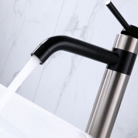 Modern Style Washbasin Faucet In Stainless Steel For Bathroom
