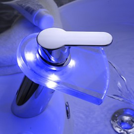 Centerset Single Handle One Hole in Chrome Bathroom Sink Tap