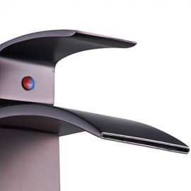 Centerset Single Handle One Hole in Painting Bathroom Sink Tap